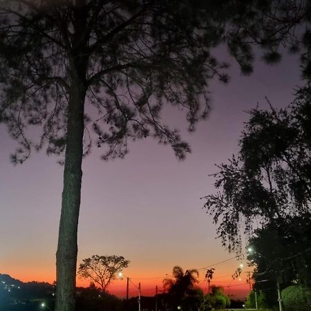 Chales Por Do Sol Serra Negra (Sao Paulo) Exterior foto